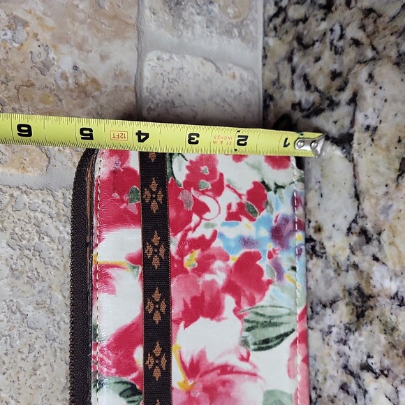 Patricia Nash Summer Garden Oria Wallet - Picture 3 of 10